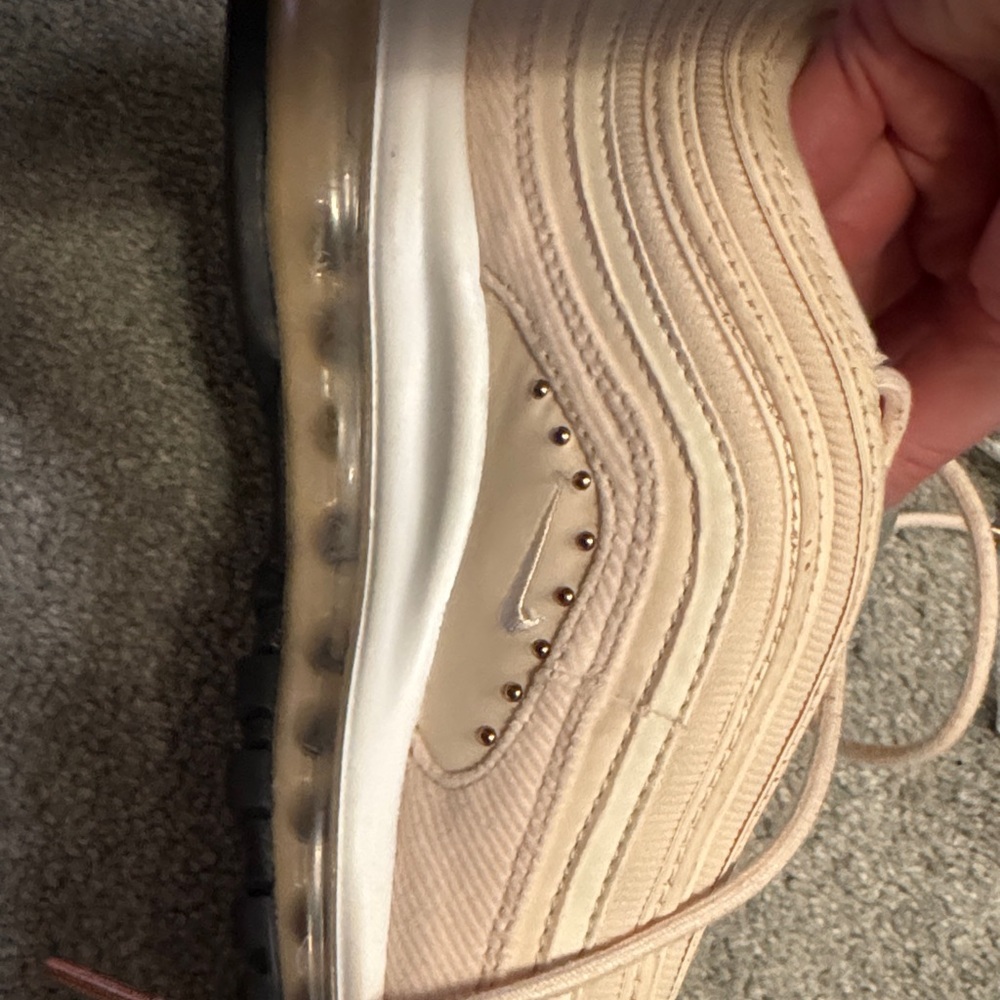 Nike Women's Sneakers in Light Pink - Picture 10 of 10